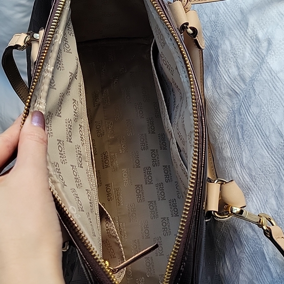 Michael Kors vintage monogram purse - Picture 6 of 8